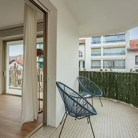 Apartment Bel En Plein Centre Et 50 M De La Grande Saint-Jean-de-Luz